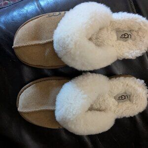UGG Suede Chestnut Size 4 100% Authentic